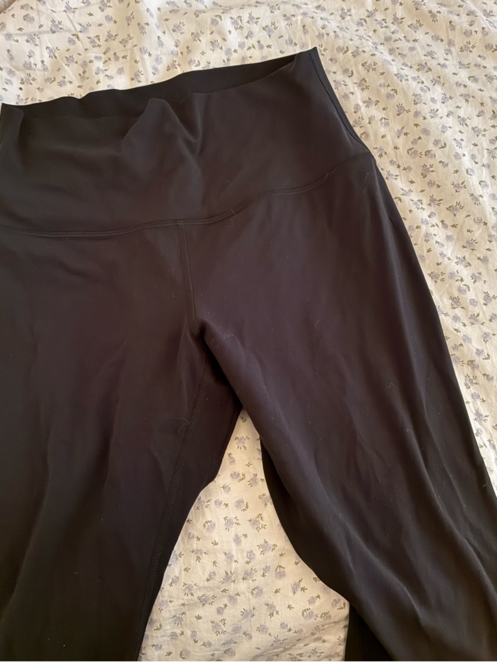 lululemon black aligns size 8